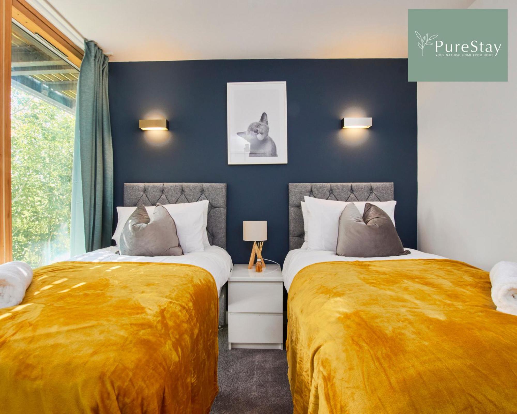 Beautiful Four Bed House By Purestay Short Lets & Serviced Accommodation Coventry With Parking Ngoại thất bức ảnh
