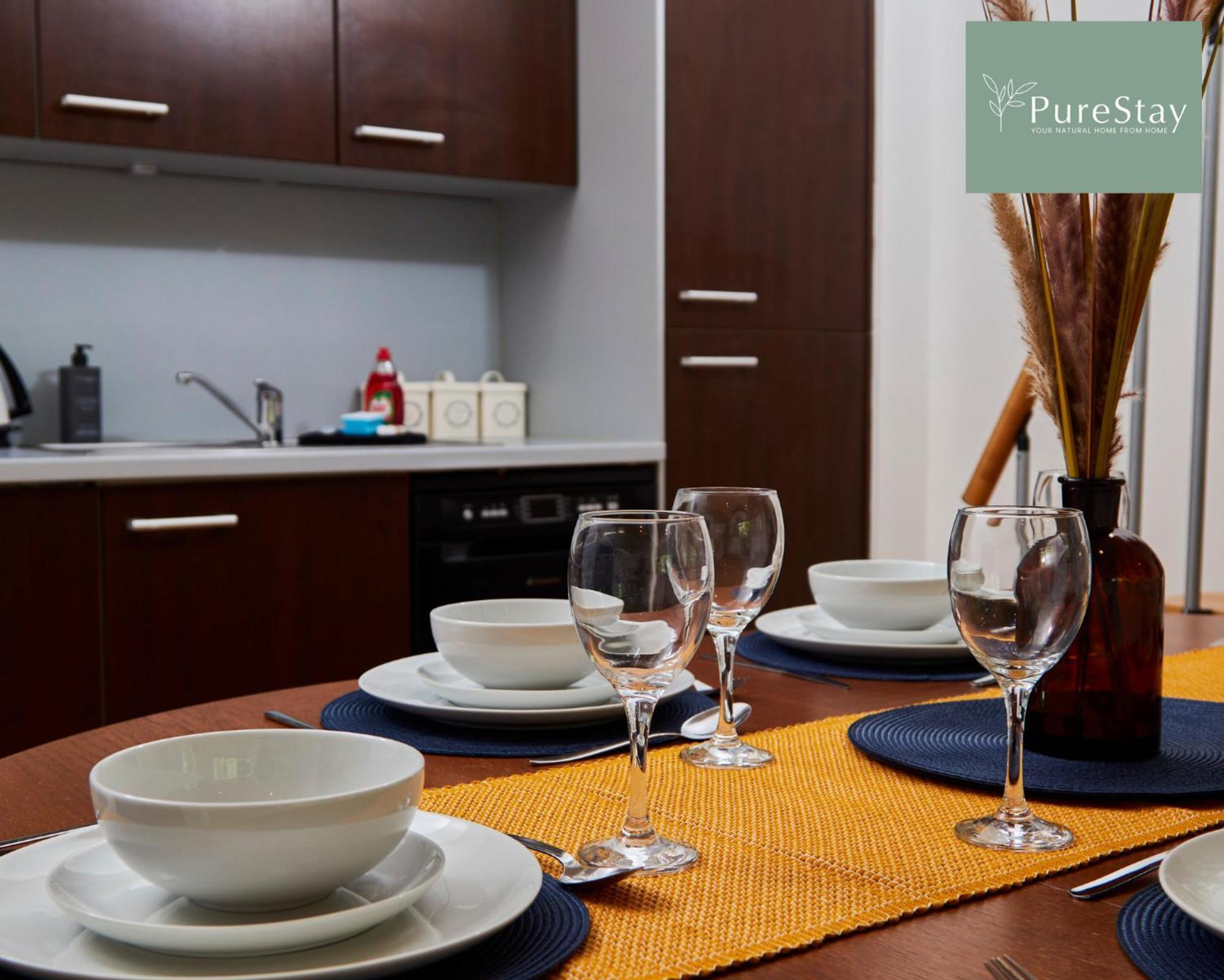 Beautiful Four Bed House By Purestay Short Lets & Serviced Accommodation Coventry With Parking Ngoại thất bức ảnh